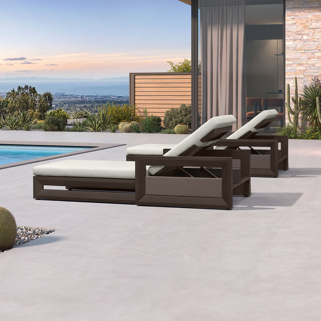 PURPLE LEAF Caesar Outdoor Chaise Lounge 2 in 1 Design Reclining Lounger Chair with Cushion Deluxe Aluminum Oversize Pool Lounge Chairs with Armrests & Backrest for Patio Poolside Backyard