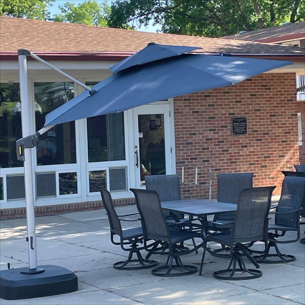 Clearance - PURPLE LEAF OPEN BOX Large Round Patio Cantilever Umbrella for Deck, Pool, Backyard